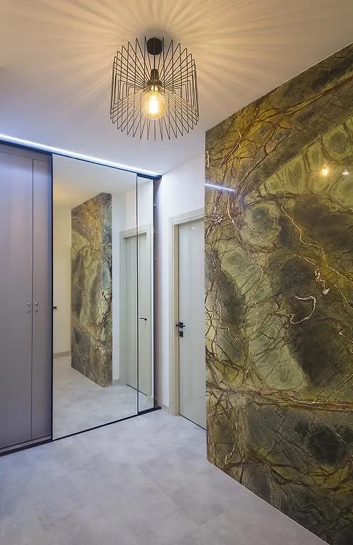 Green Stone Kiev 0*,  Ukraina